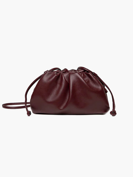 Look: Bordeaux – Elif Kleid + Schultertasche – Bild 2