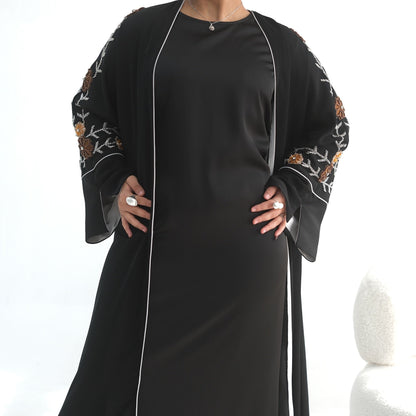 Merve – Bestickter Kimono mit Blumenmuster – Bild 10