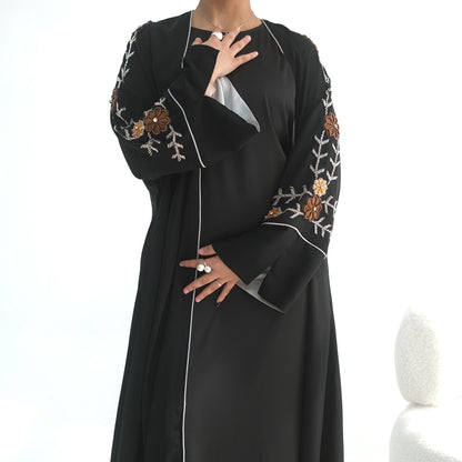 Merve – Bestickter Kimono mit Blumenmuster – Bild 9