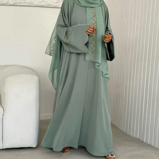 Dilara – Abaya mit Tuch und Blumendetails