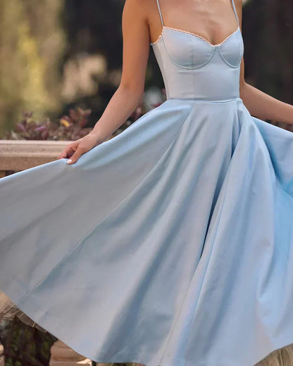 Arela – Ausgestelltes Abendkleid – Bild 3