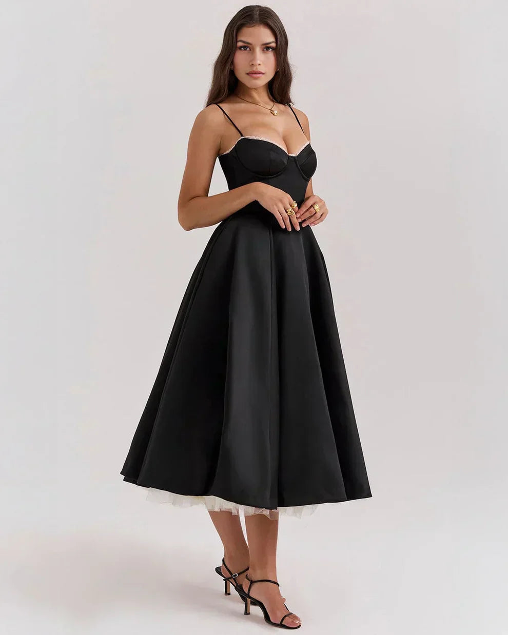 Arela – Ausgestelltes Abendkleid – Bild 10