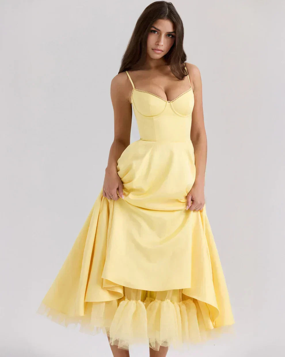 Arela – Ausgestelltes Abendkleid – Bild 34