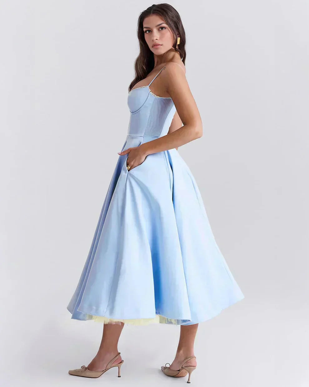 Arela – Ausgestelltes Abendkleid – Bild 39