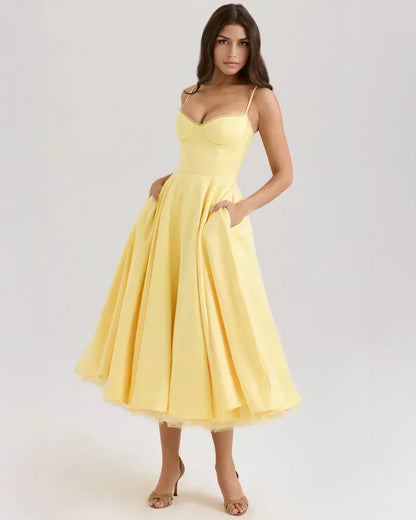 Arela – Ausgestelltes Abendkleid – Bild 23