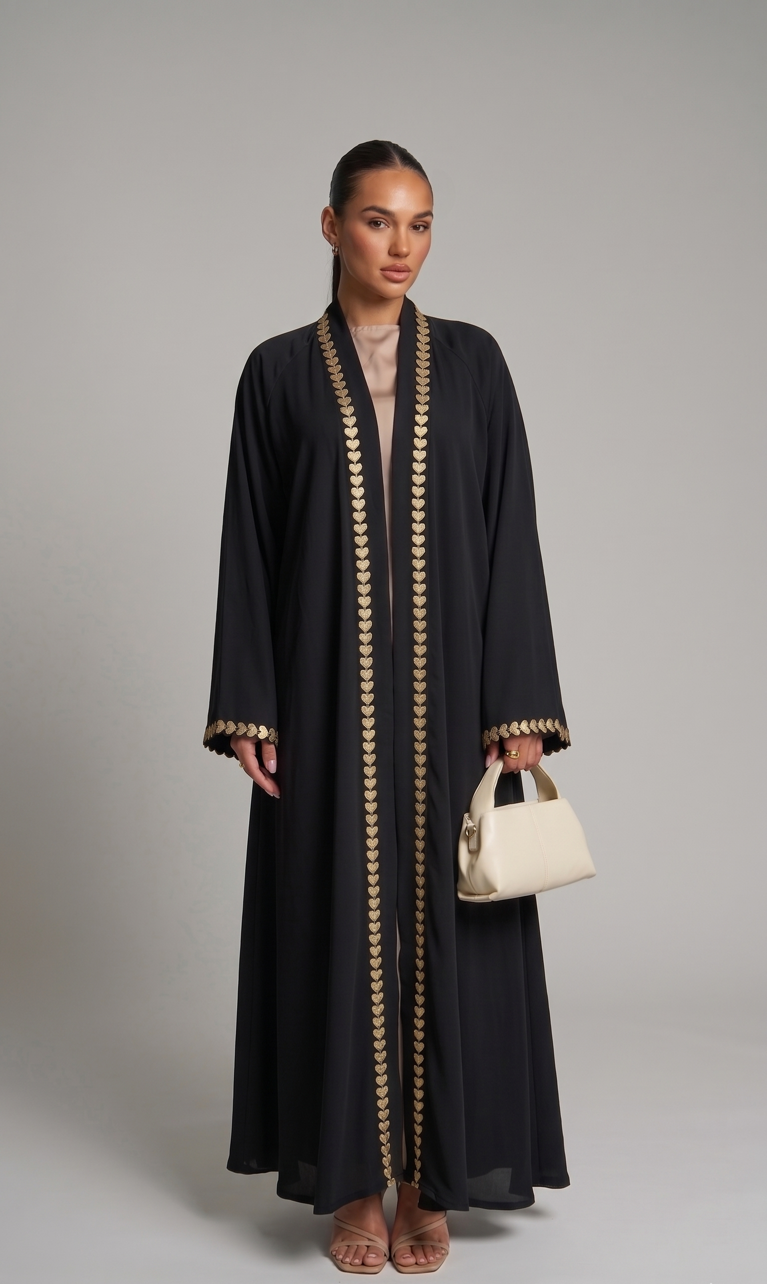 Sude – Kimono mit floralen Details – Bild 5