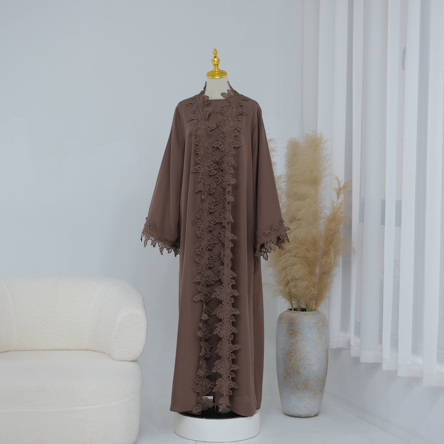 Elanur – Kimono mit Spitzenbesatz