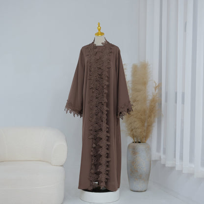 Elanur – Kimono mit Spitzenbesatz