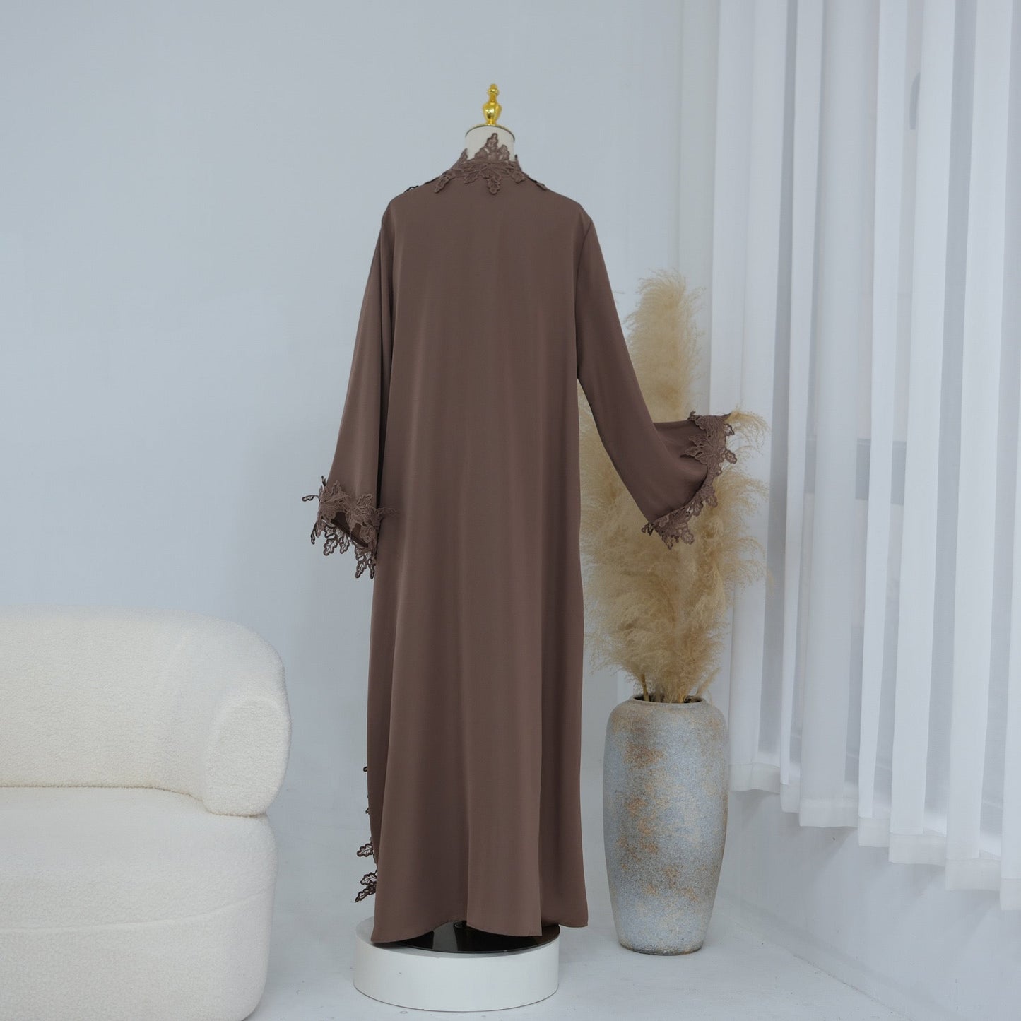 Elanur – Kimono mit Spitzenbesatz – Bild 3