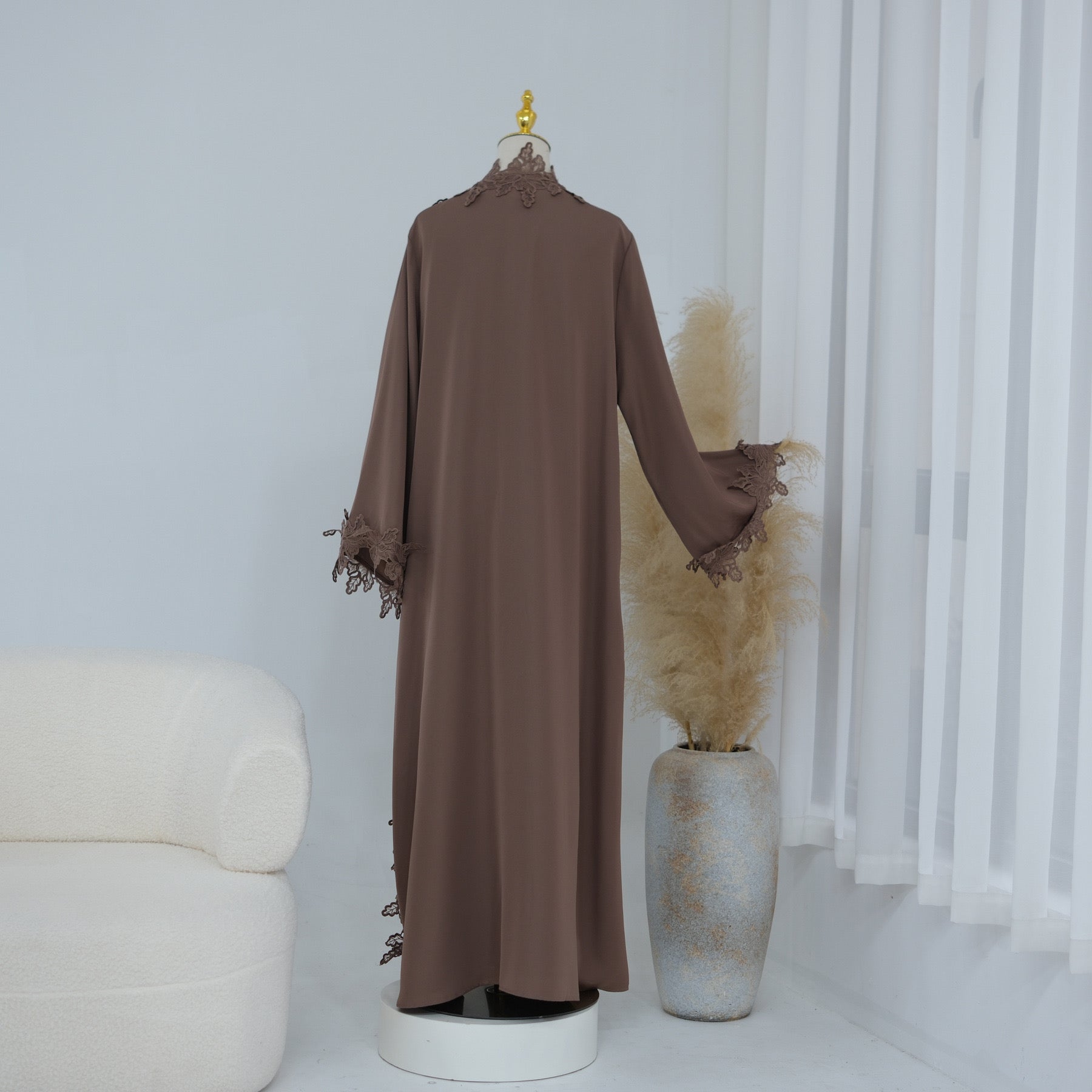 Elanur – Kimono mit Spitzenbesatz – Bild 3