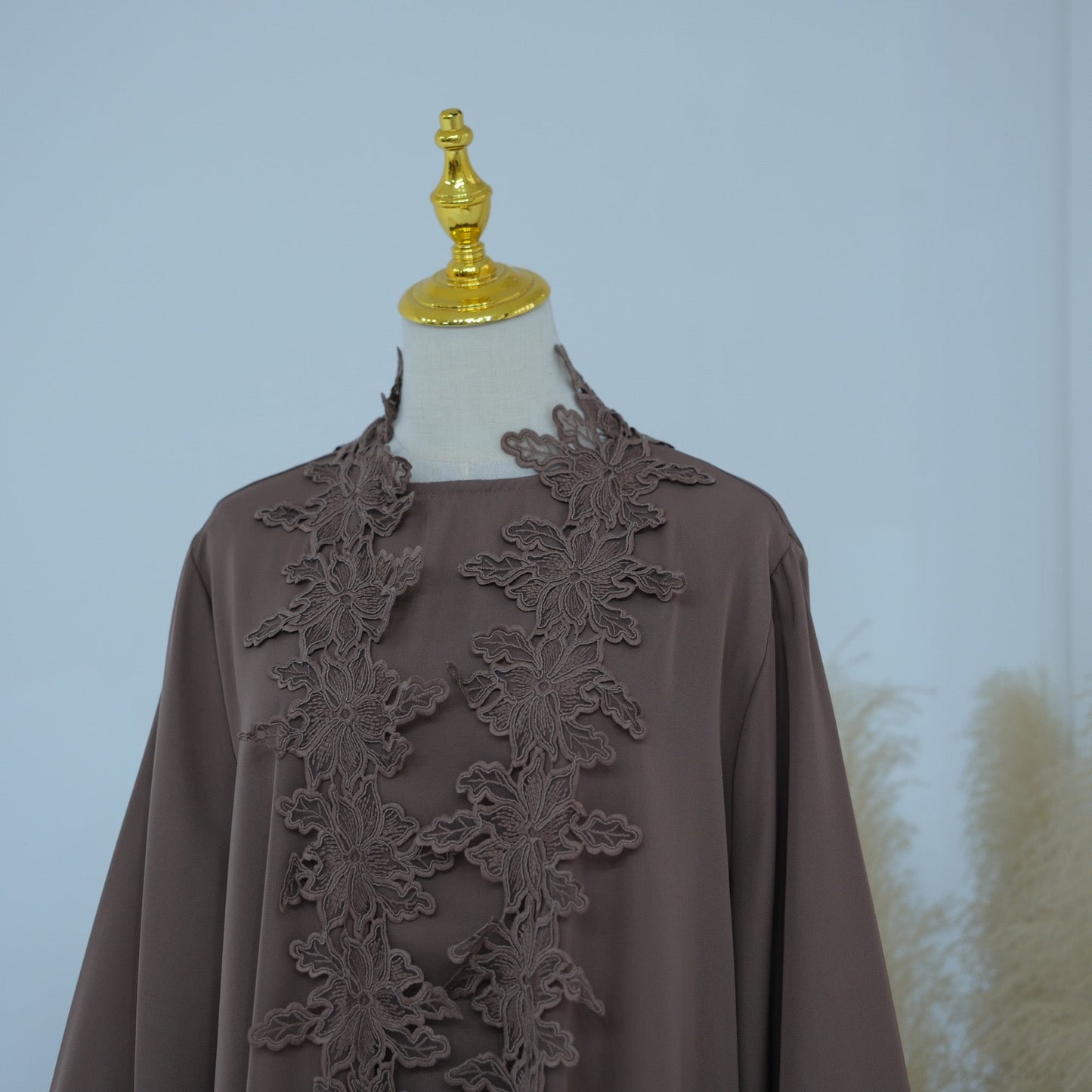 Elanur – Kimono mit Spitzenbesatz – Bild 4
