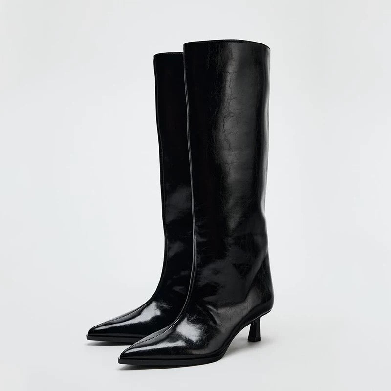 Kitten-Heel-Stiefel