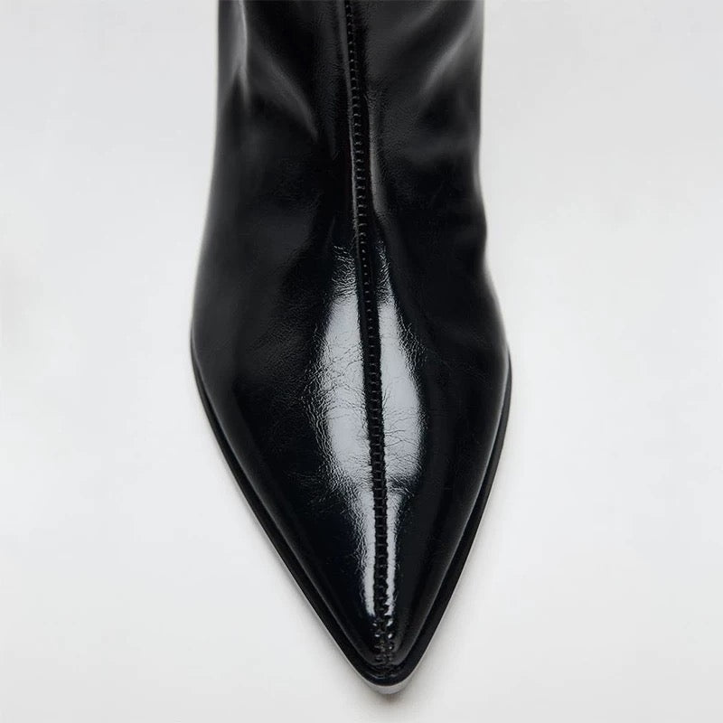 Kitten-Heel-Stiefel – Bild 4