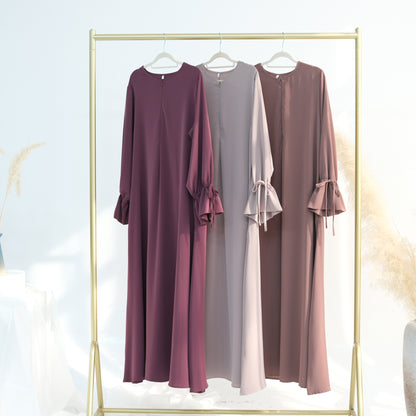 Nuray – Abaya mit Bindeärmeln