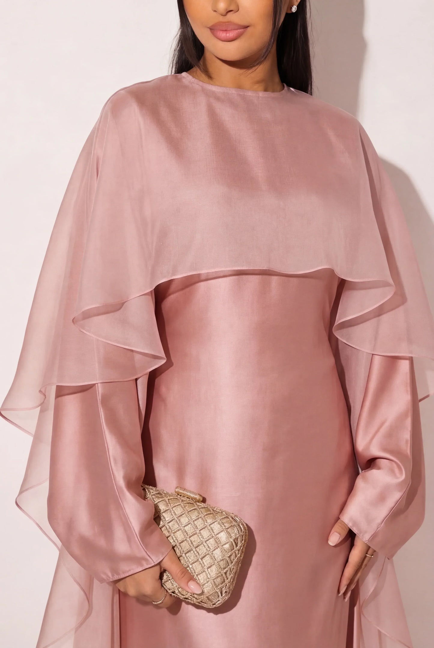 Sahra – Satin-Abaya in Altrosa – Bild 3