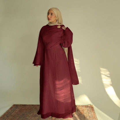 Yasmin – Plissee-Robe mit Rundhals